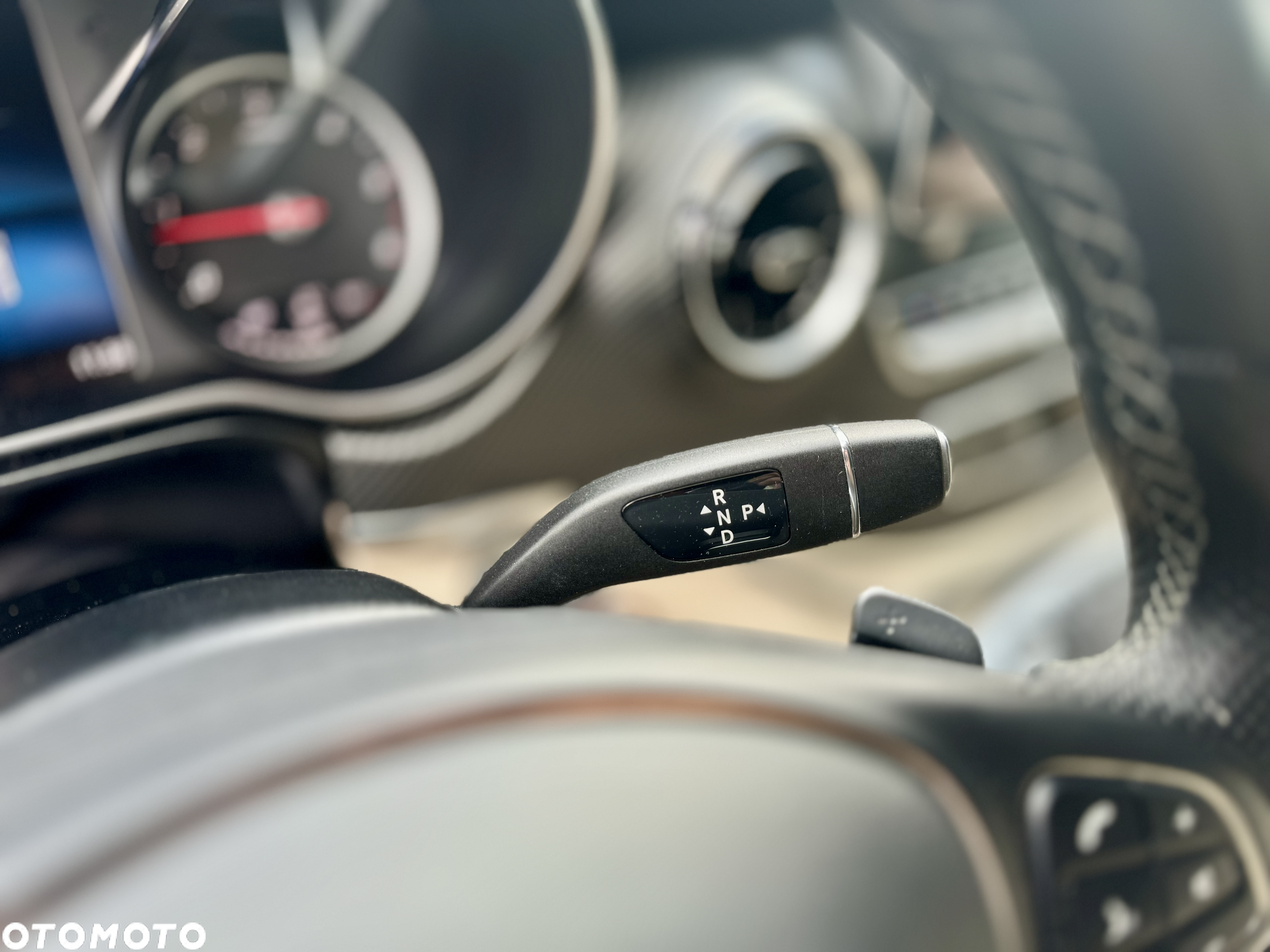 Mercedes-Benz Klasa V 300 d Exclusive 9G-Tronic (d³ugi) - 18