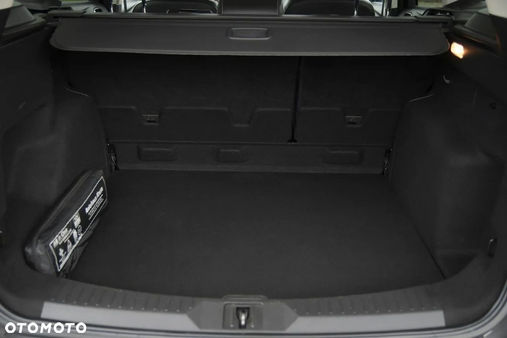 Ford Kuga 2.0 TDCi 4x4 Titanium - 21