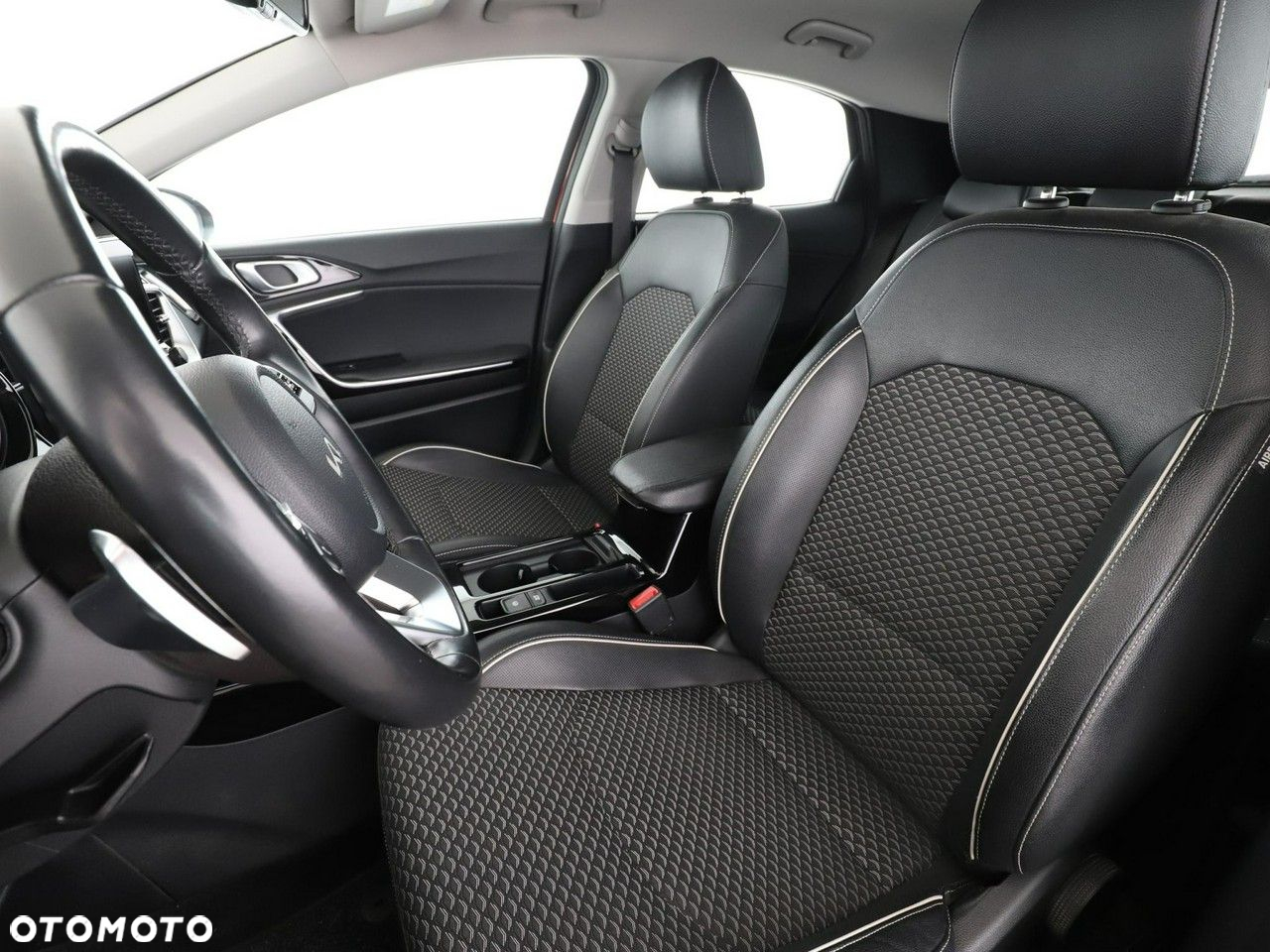 Kia XCeed 1.6 GDI DCT6 OPF Plug-in-Hybrid VISION - 13