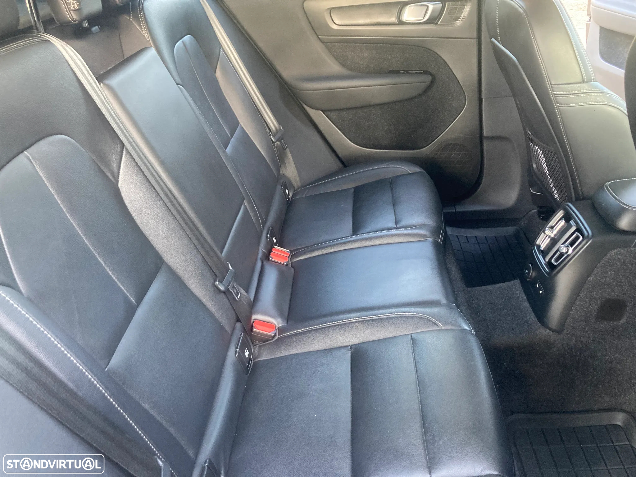Volvo XC 40 1.5 T4 PHEV R-Design - 10
