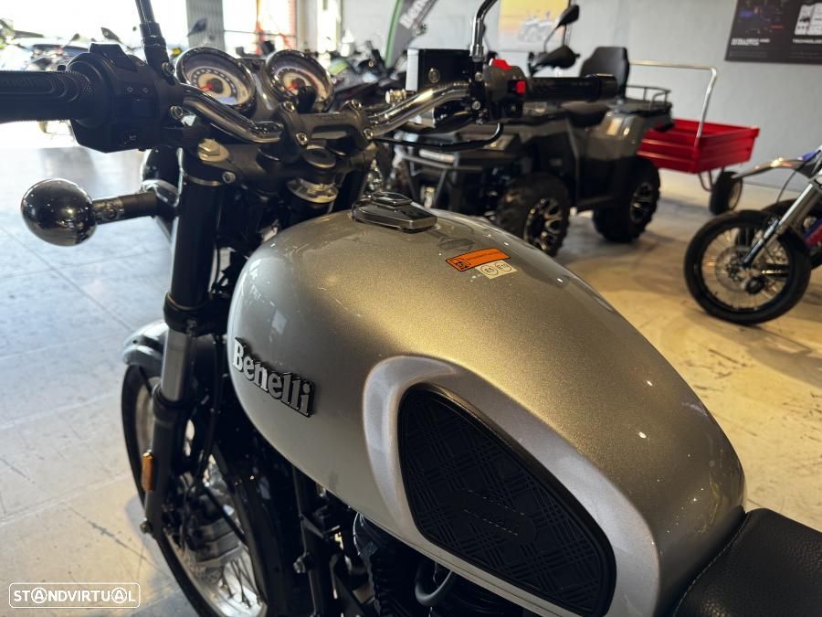 Benelli Imperiale 400 Outro - 1