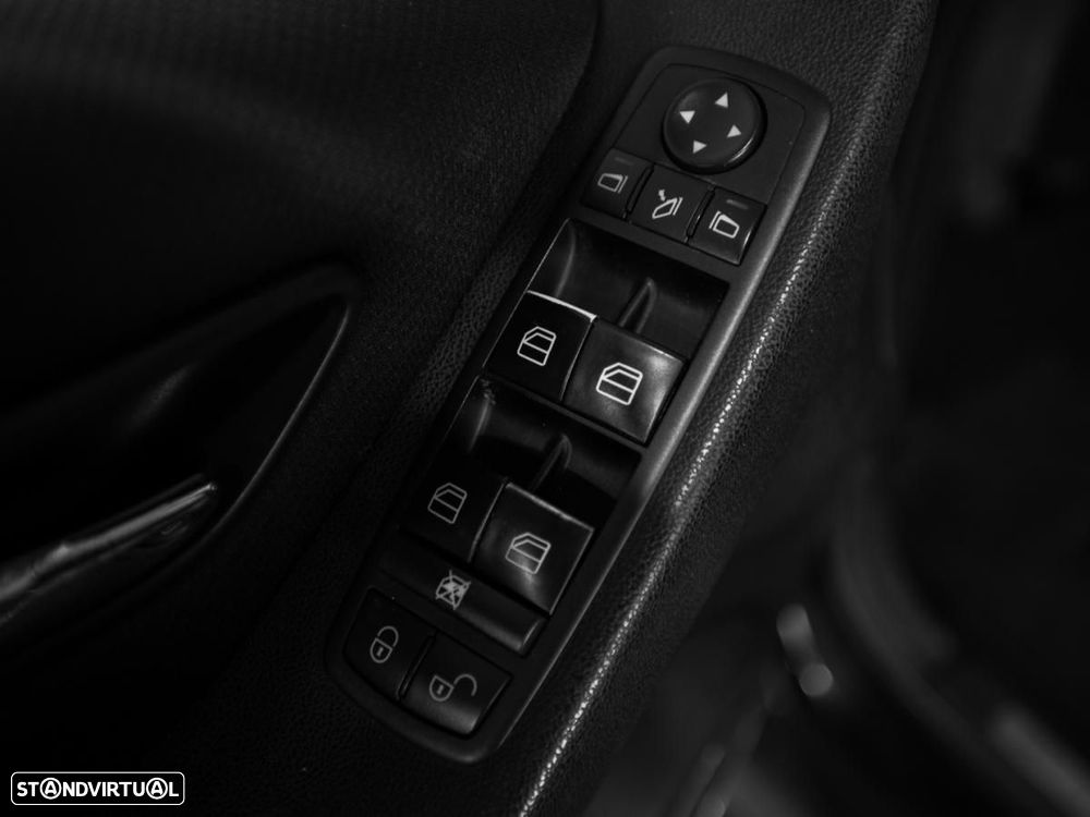 Mercedes-Benz B 180 CDi - 12