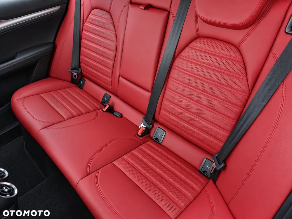 Alfa Romeo Stelvio 2.0 Turbo Veloce Q4 - 32
