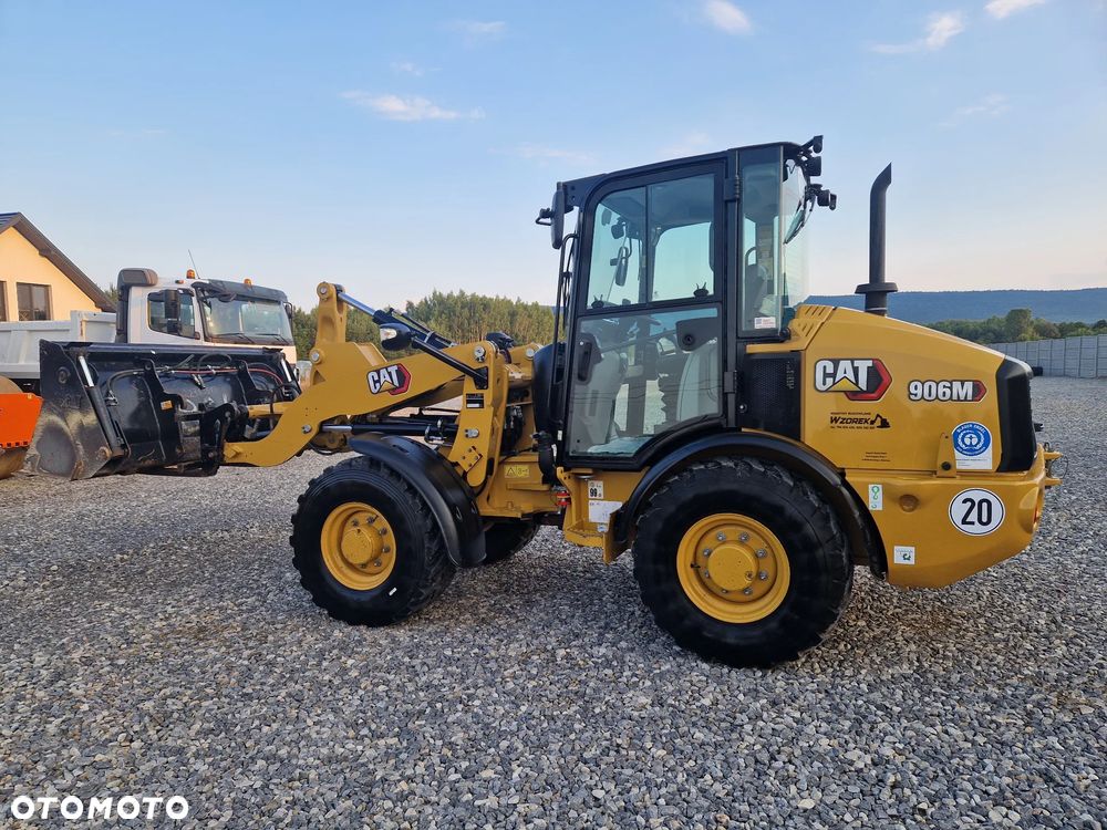 Caterpillar 906M - 1