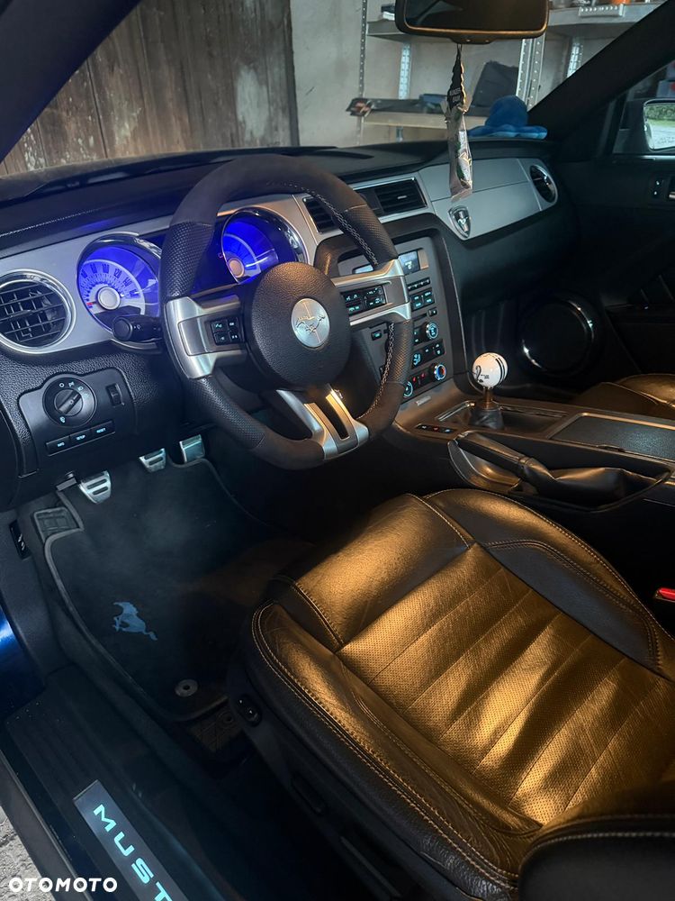 Ford Mustang 3.7 V6 - 8