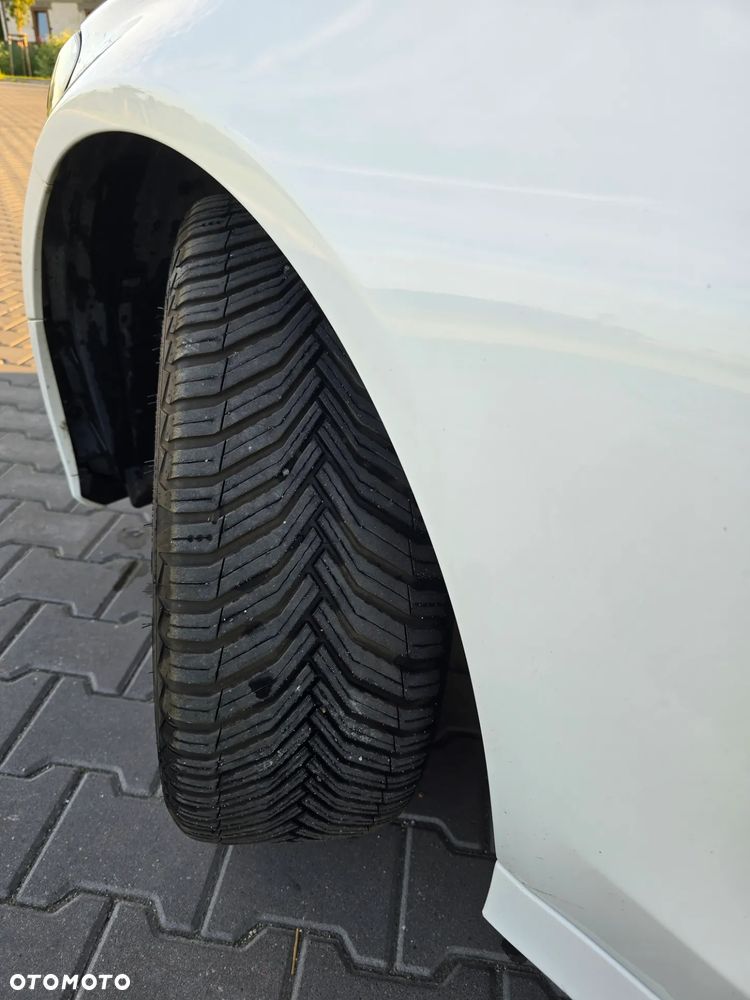 Mercedes-Benz Klasa C 200 4MATIC 9G-TRONIC - 12