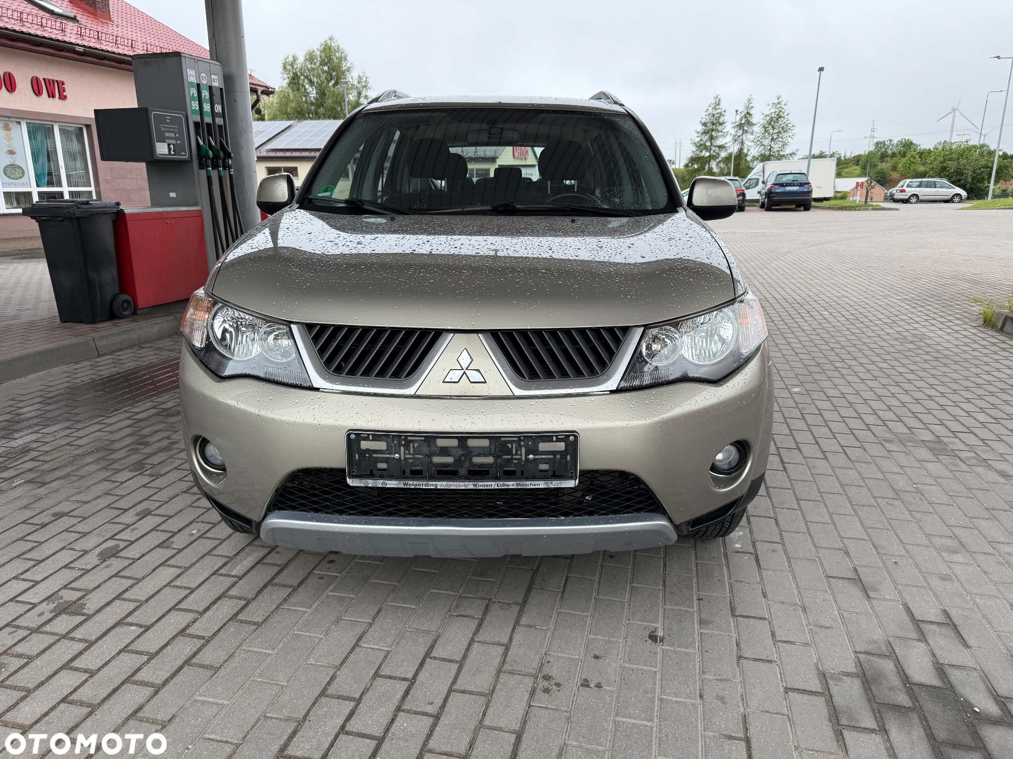 Mitsubishi Outlander 2.0 DI-D 4WD Intense - 2