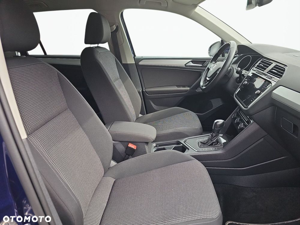 Volkswagen Tiguan - 13