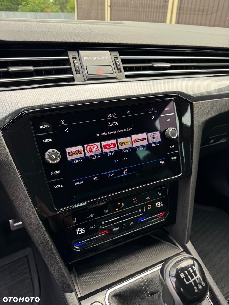 Volkswagen Passat Variant 2.0 TDI SCR Business - 32