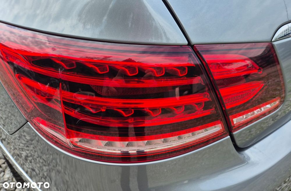 Mercedes-Benz Klasa E 250 7G-TRONIC - 11