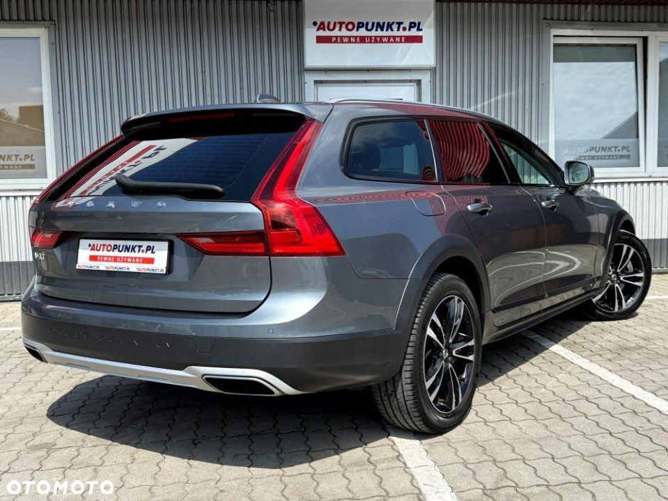 Volvo V90 Cross Country - 5