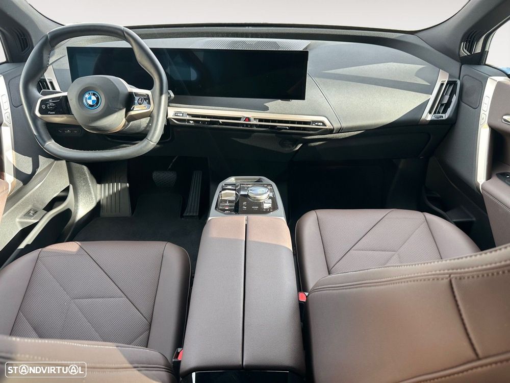 BMW iX xDrive 40 Pack Desportivo - 10