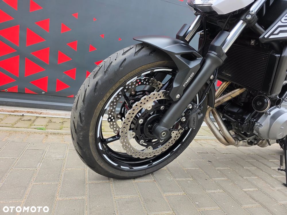 Kawasaki Z 650 - 13