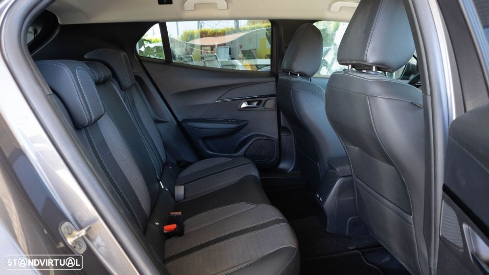 Peugeot 2008 1.2 PureTech Allure - 11
