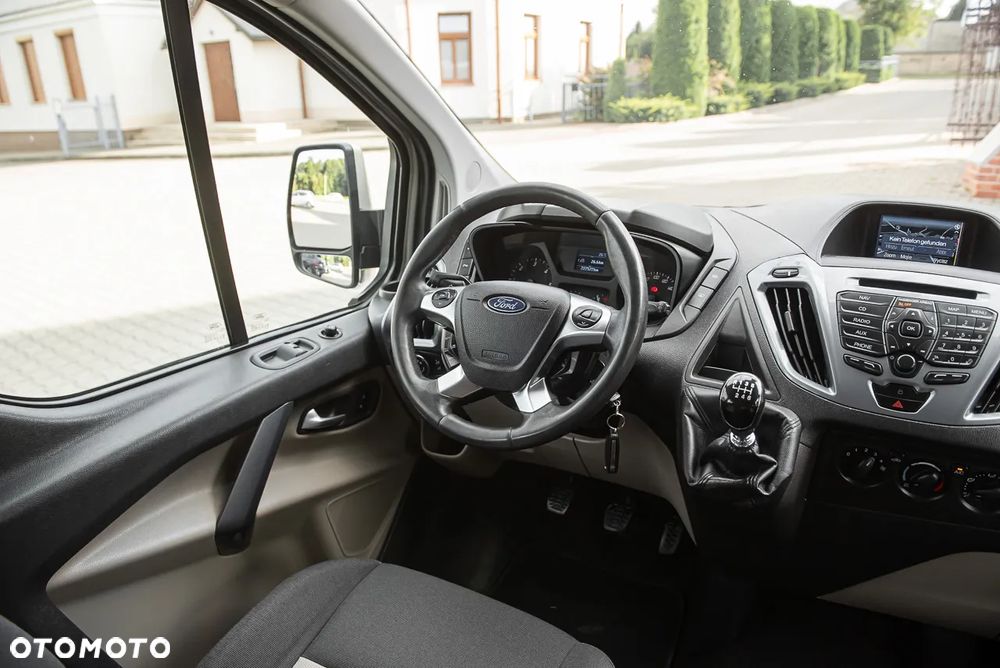 Ford Tourneo Custom 300 L1H1 VA Titanium - 26