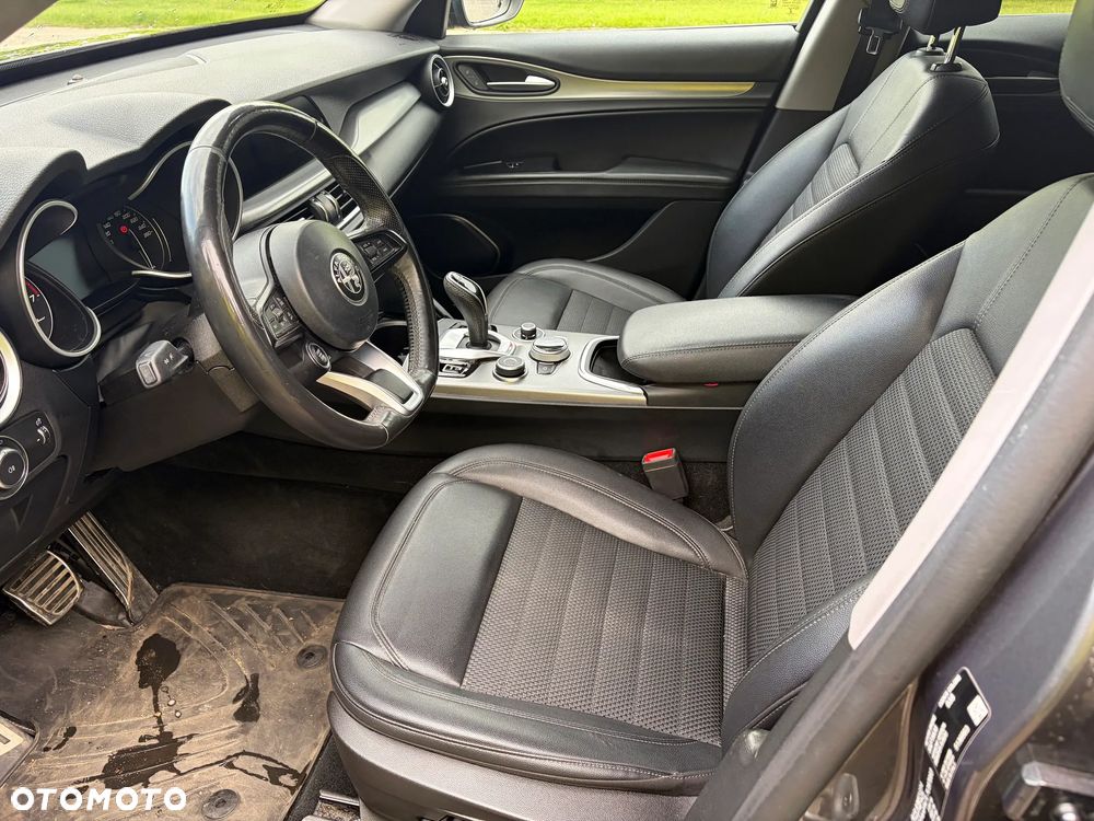 Alfa Romeo Stelvio 2.0 Turbo Sprint Q4 - 8