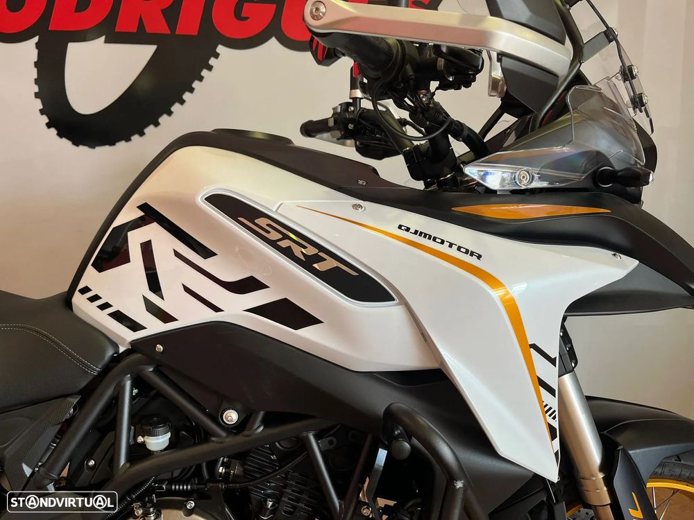 QJ Motor SRT 700X - OFERTA 3 MALAS ALUMÍNIO + EQUIPAMENTO - 3