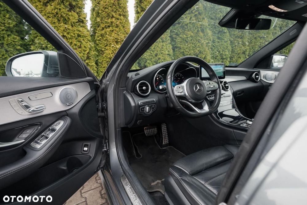 Mercedes-Benz Klasa C 400 4MATIC 9G-TRONIC - 9