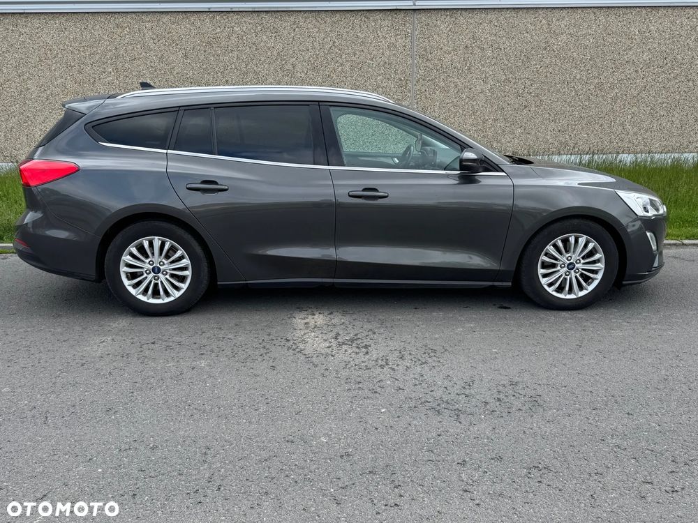 Ford Focus Turnier 1.5 EcoBlue Start-Stopp-System TITANIUM - 4