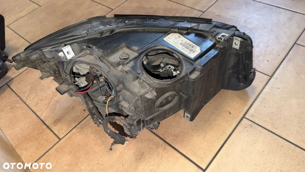 BMW 5 F10 F11 LAMPA LEWY PRZÓD ANGLIK 7203241 - 3