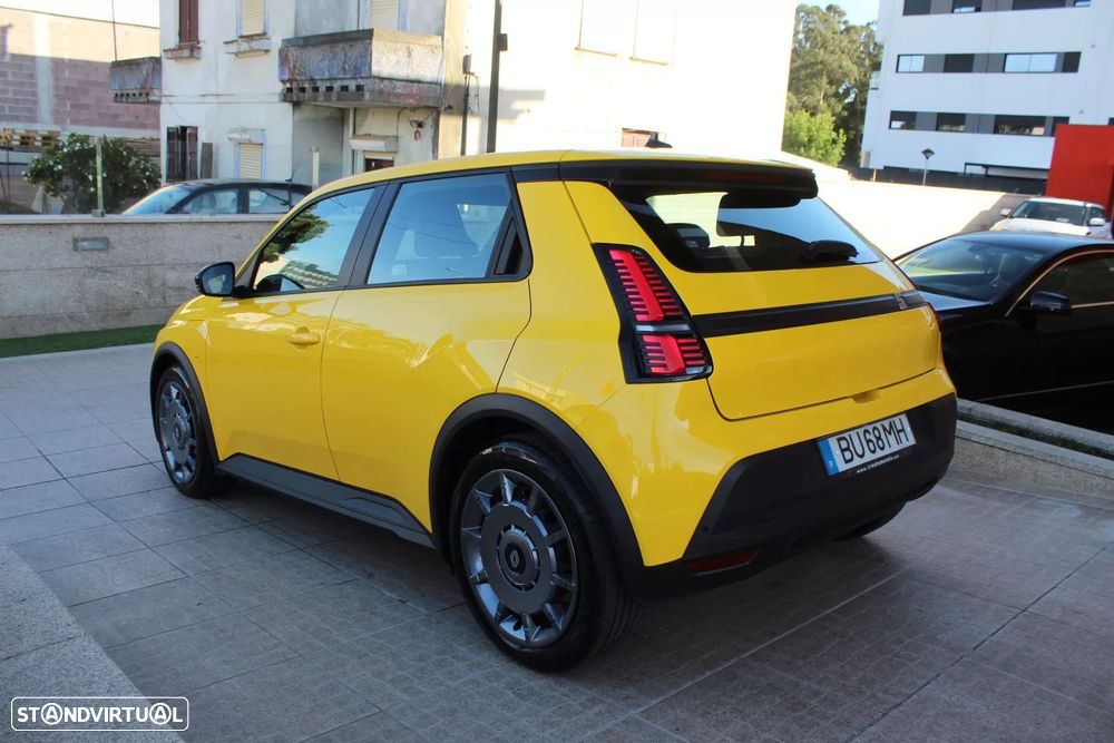 Renault 5 E-Tech 40 kWh Evolution Autonomia Urbana - 31