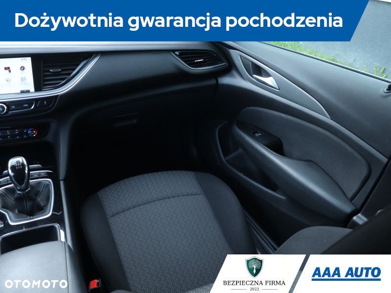 Opel Insignia - 10