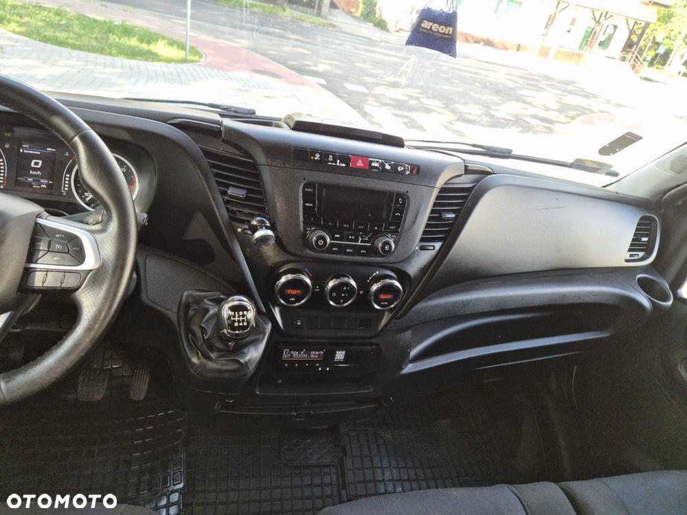 Iveco 70C18 - 9