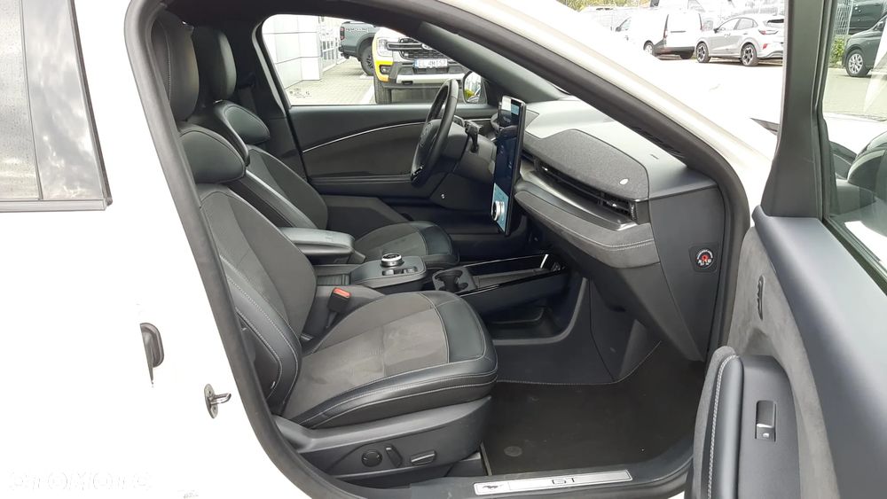 Ford Mustang Mach-E 98kWh AWD GT - 27