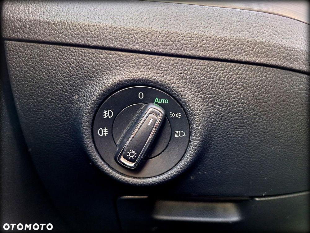Skoda Superb 1.8 TSI Ambition DSG - 23