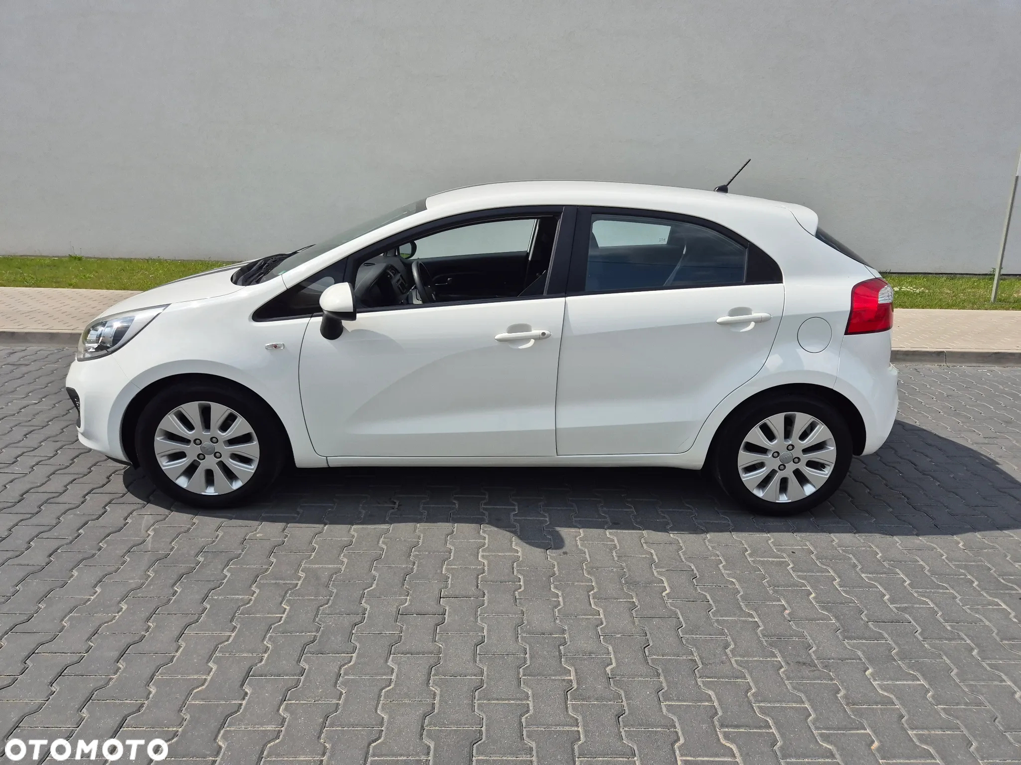 Kia Rio 1.2 Attract - 4