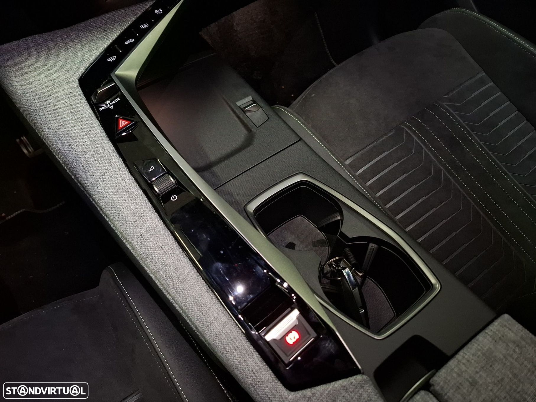 Peugeot E-3008 73 kWh GT - 20