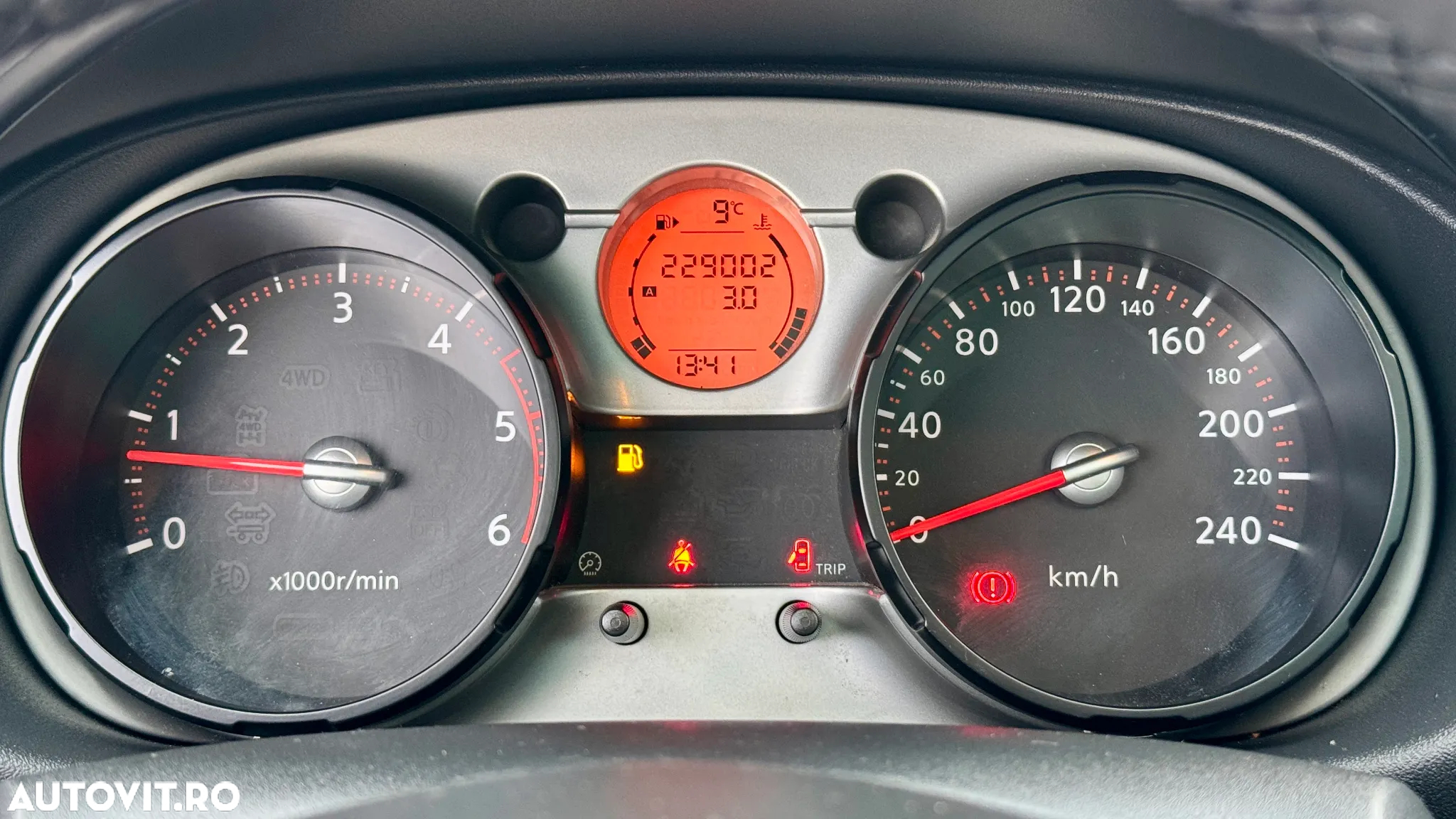 Nissan Qashqai 2.0 DCI DPF Tekna - 11