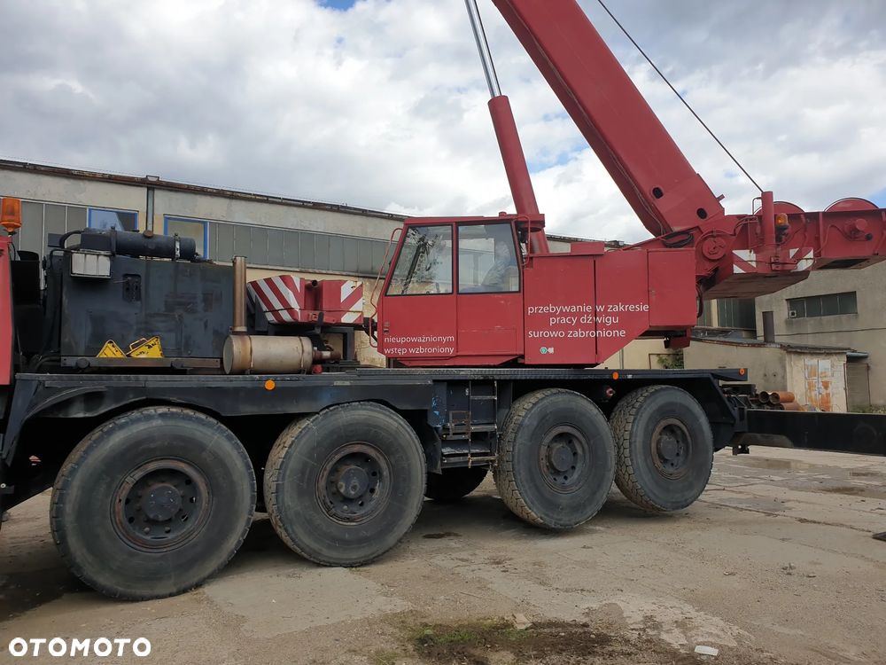 Liebherr LTM 1060 - 9
