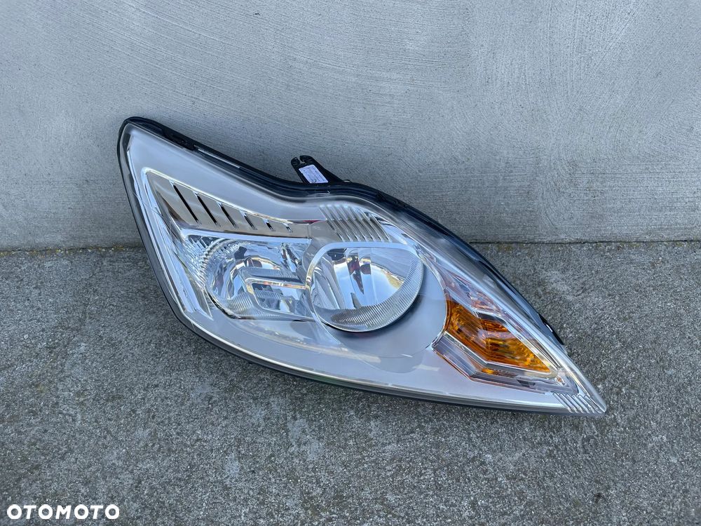 LAMPA PRZEDNIA PRAWA FORD FOCUS MK2 LIFT  2008-2012 - NOWA VISTEON - 1