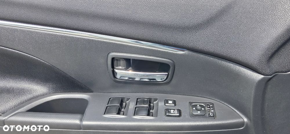 Mitsubishi ASX - 20