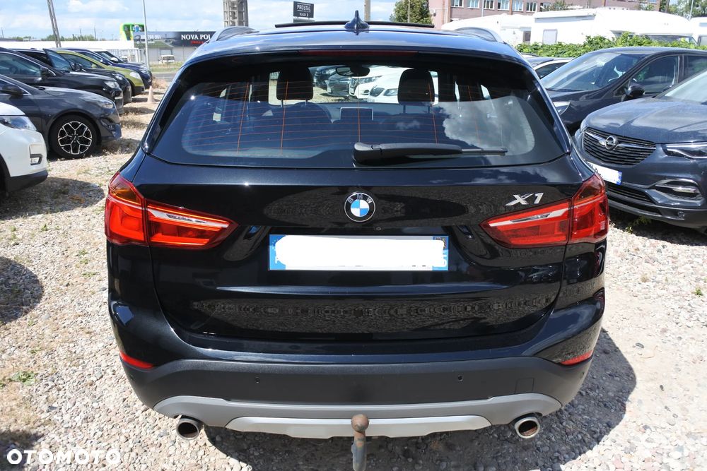 BMW X1 xDrive25d Sport Line sport - 6