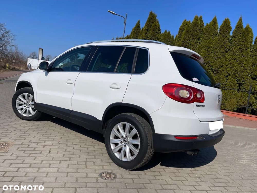 Volkswagen Tiguan 2.0 TDI DPF BlueMotion Technology Sport & Style - 3