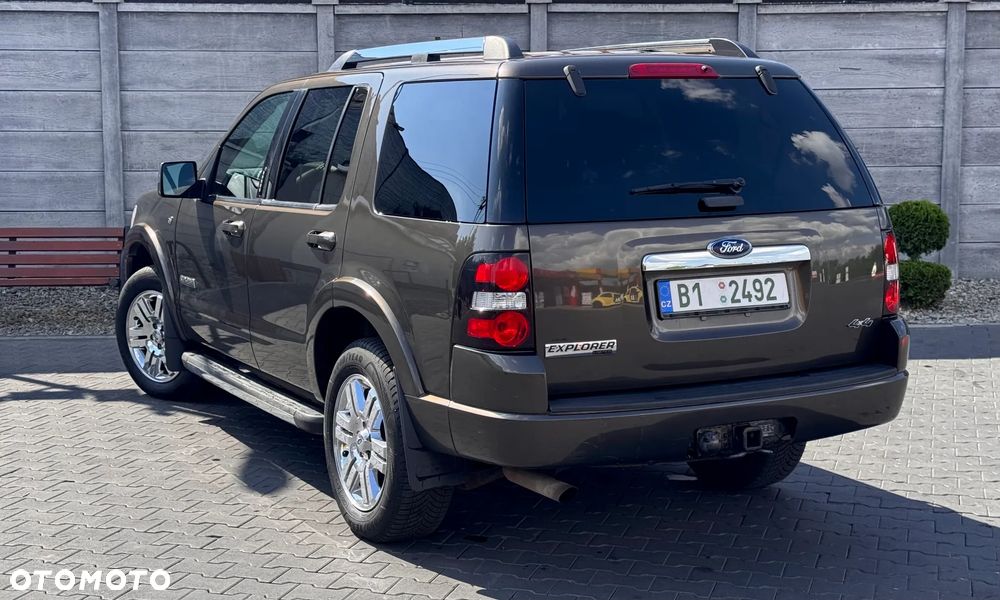 Ford Explorer 4.6 4WD - 21