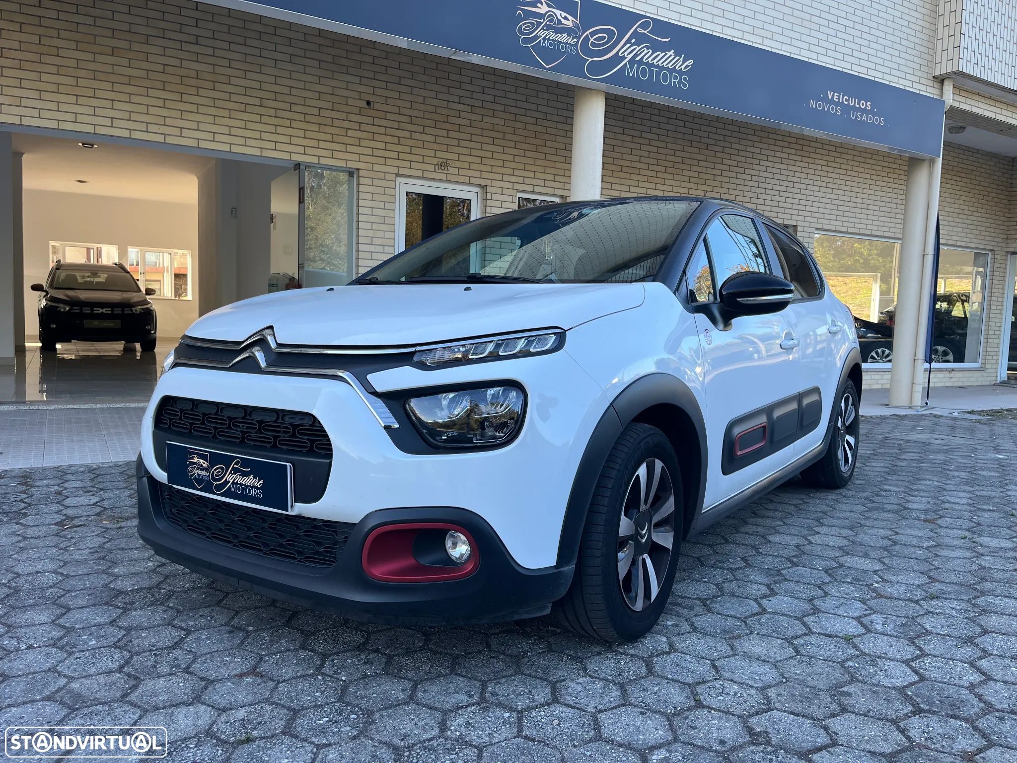 Citroën C3 1.2 PureTech C-Series - 1