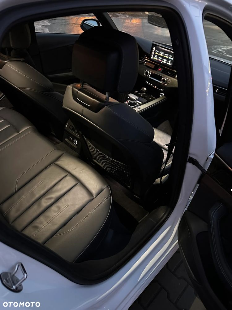 Audi A4 Limousine - 17