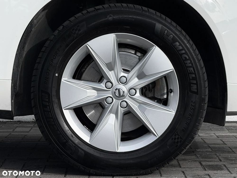 Volvo XC 60 B4 B Momentum Pro - 34