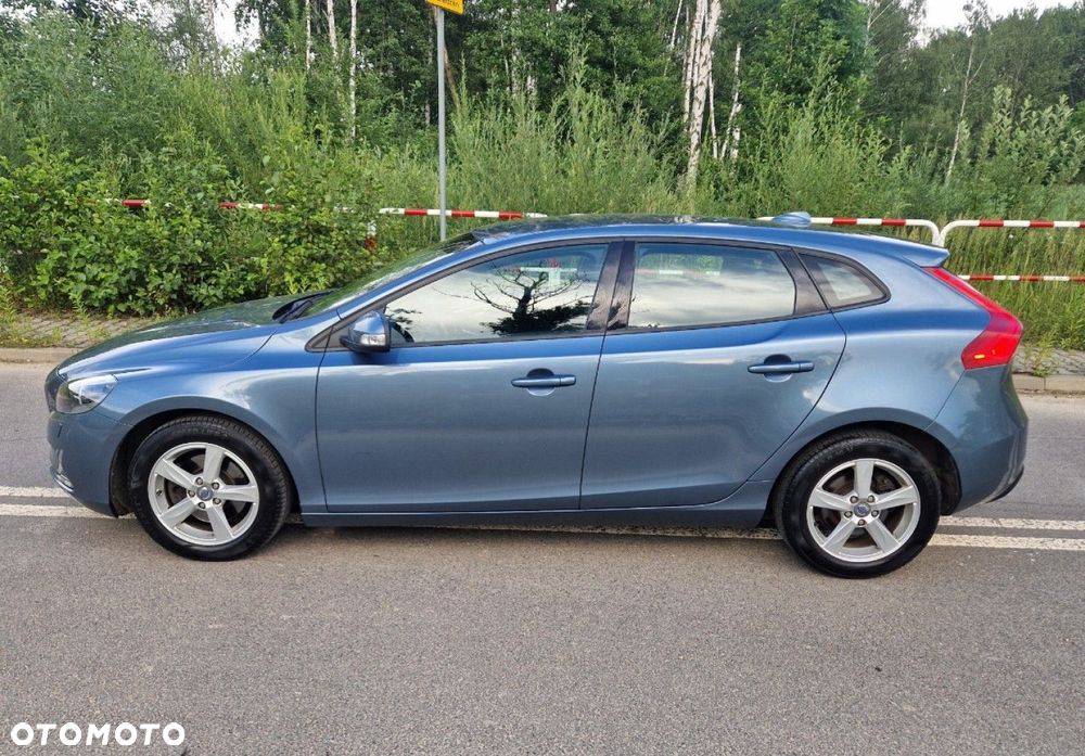 Volvo V40 T2 You - 4