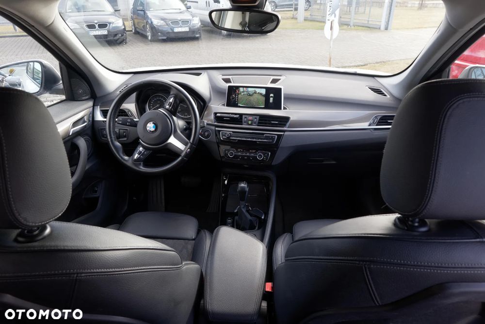 BMW X1 xDrive20d xLine - 12