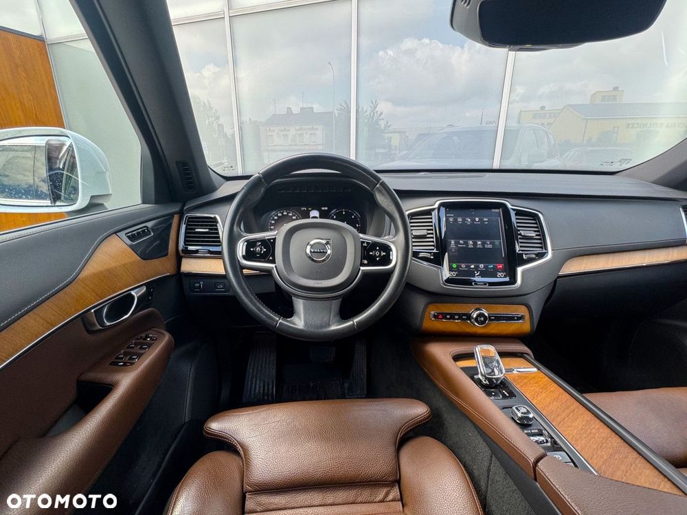 Volvo XC 90 - 25