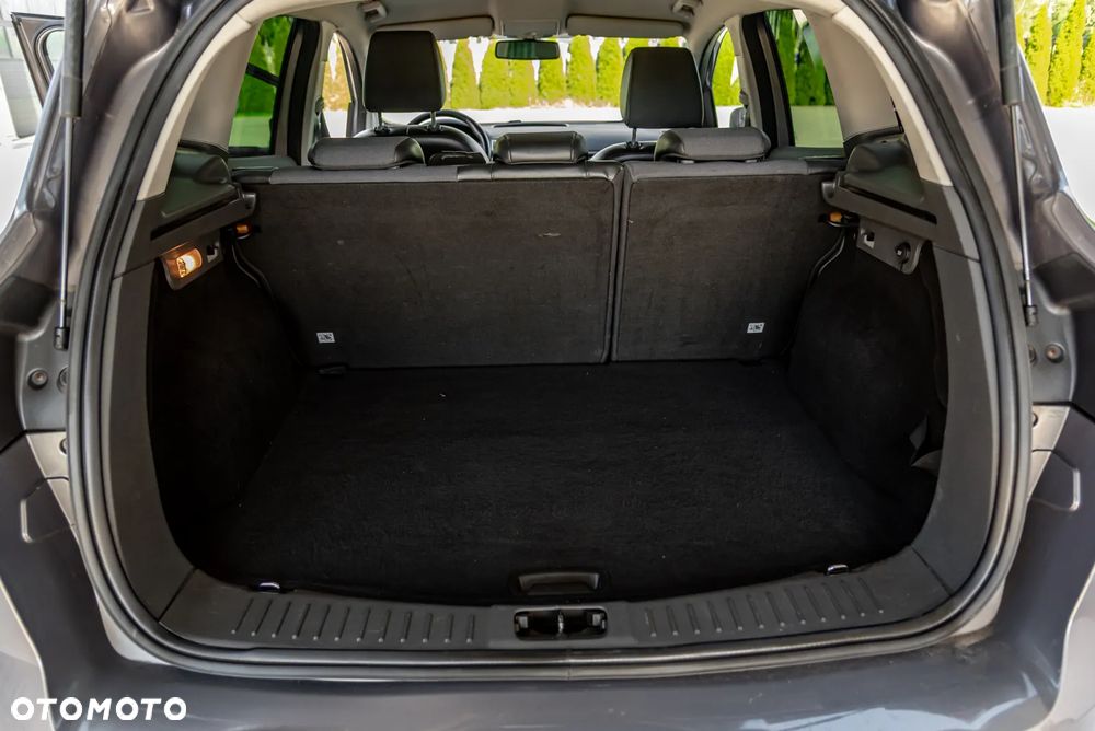 Ford Kuga 2.0 TDCi 2x4 Titanium - 30