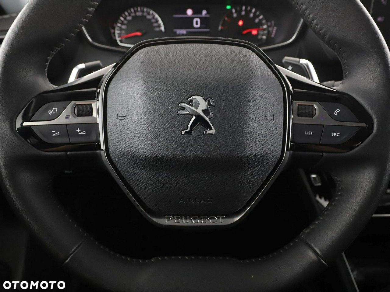 Peugeot 2008 PureTech 130 EAT8 Allure - 22