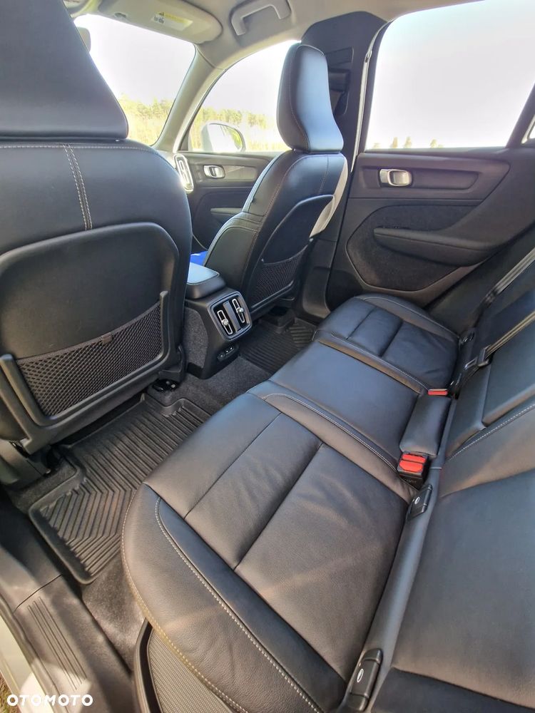 Volvo XC 40 T5 AWD Momentum - 7