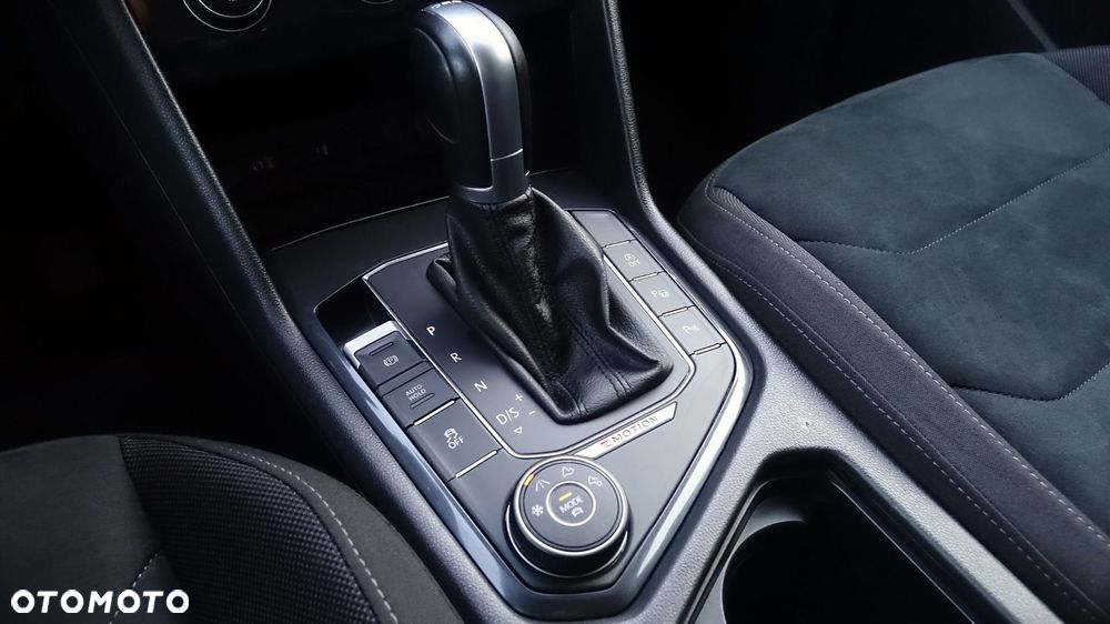 Volkswagen Tiguan - 38