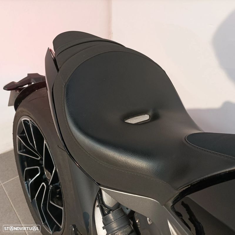 Ducati Diavel X - 11