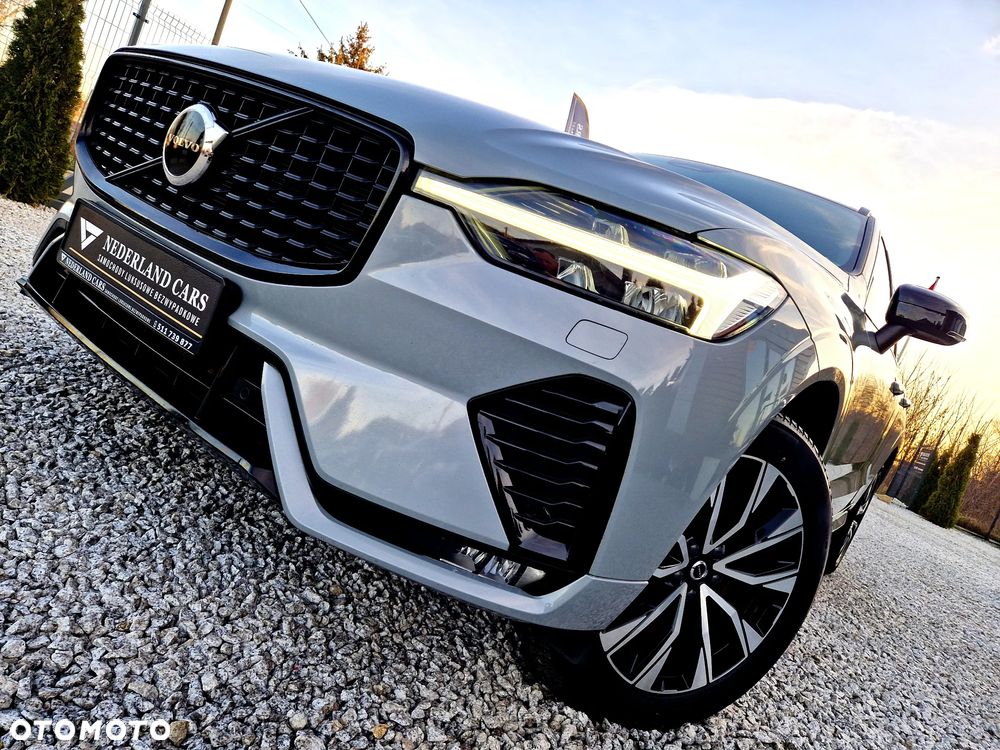 Volvo XC 60 B4 D AWD Plus Dark - 36